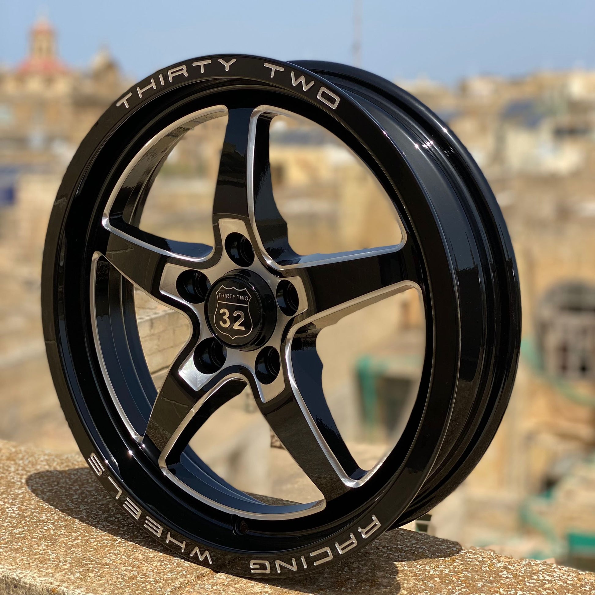 32 Racing Wheels Trackstar – 15X3.5 – ET0 – 5 x 112mm (2 Wheels)
